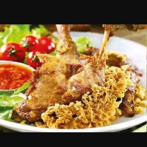 Lele Bakar menu Ayam Bakar & Kremes Mbak Witri, Tasikmadu