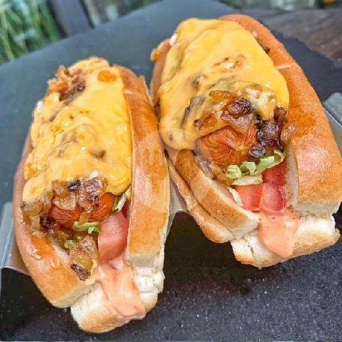 Chili Dog menu Keblenger Burger, Lebak Bulus