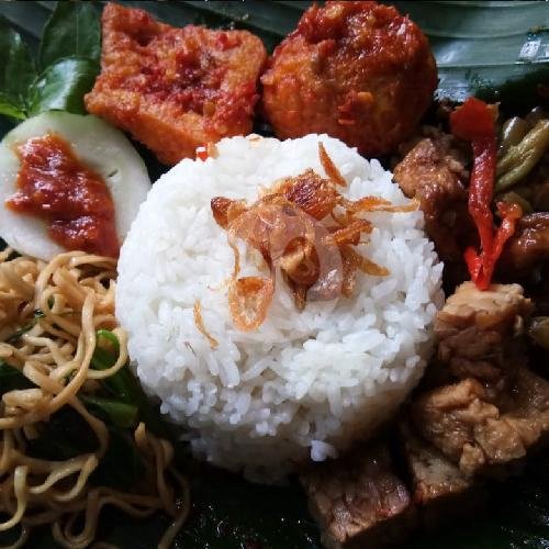 Nasi Rames Ndeso menu Pecel Pincuk Dieng, Sukun