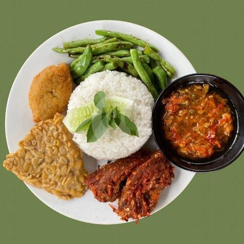 Sego Semanggi Belut Goreng menu Sego Semanggi Mbok Rewel, Gandrung