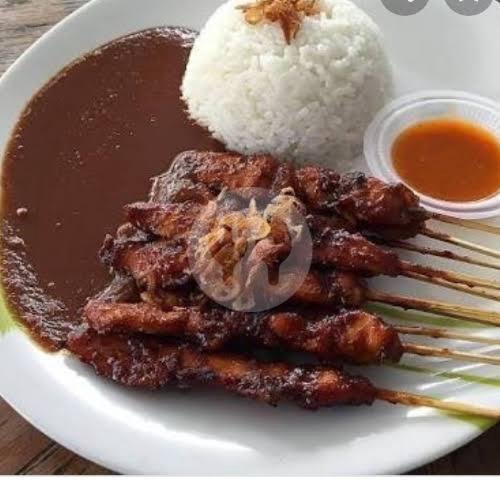Sate Ayam + Nasi menu Rumah Sate Pak Yudi