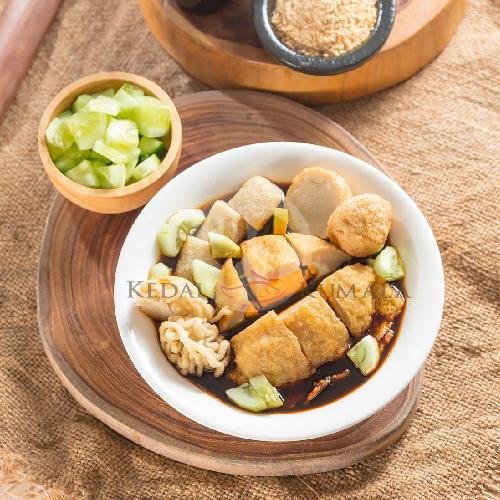 Review Pempek Kedai Kumala: Pengalaman Kuliner di The Bellezza Shopping Arcade
