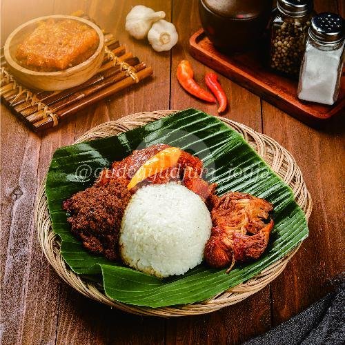 Paket D menu Gudeg Yu Djum, Kadipiro