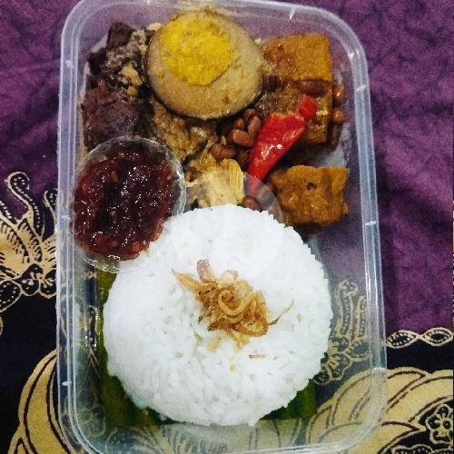 Nasi Gudeg Daging menu Gudeg Jogja Bu Marni, Pucang Sewu