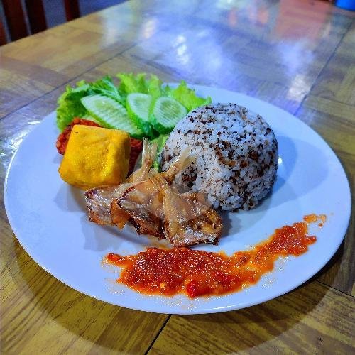 Paket Ayam Bakar Kameumeut. menu Waroeng Wijaya, Ciamis