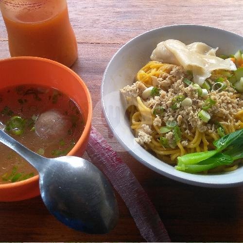 Yamin Asin Bakso Alus Pangsit Kuah menu Bakmie Modjo, Kawista