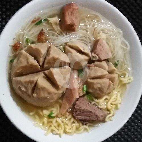 Bakso Bengawan Pak Sipit: Pengalaman Kuliner Otentik di Cempaka Putih Jakarta