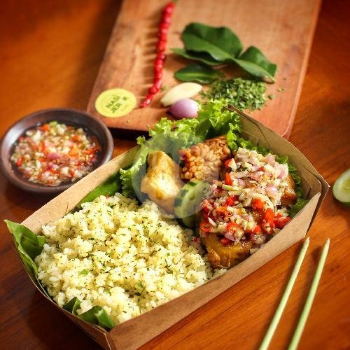 Nasi Jeruk Ayam Goreng Sambal Bawang menu Nasi Jeruk Alani, Dau, Sumbersekar