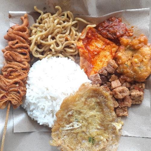Sego Banting Telor Ceplok menu Sego Banting Mbak Tik, Klojen
