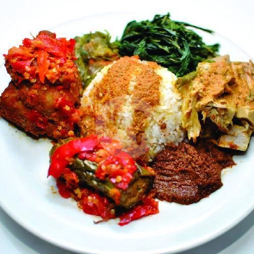 Telur Gulai + Nasi + Sayur Sambal menu Rumah Makan Putra Minang, Kediri Kota