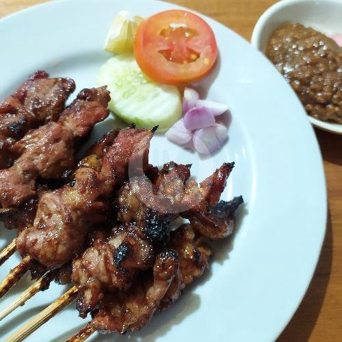 Sate Kambing Selap Lemak menu Sate Tegal Kambing Muda Hj Muthmainah, Jalan DR Djunjunan 150