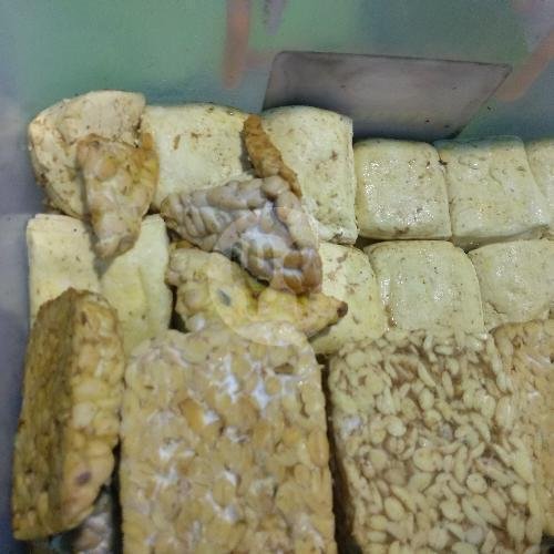 Nasi Putih menu Pecel Lele Cak Feri, Gunung Batu