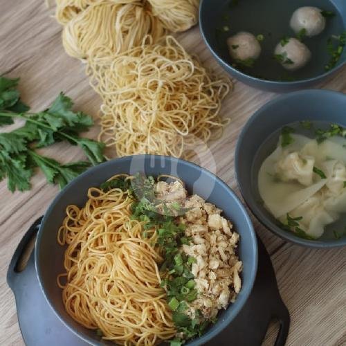 Bakmie Ayam Baso Pangsit menu Bakmie Yo Singgasana, Cibaduyut