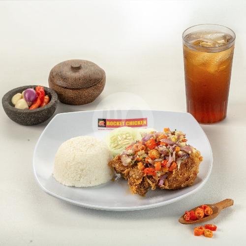 Beef Burger + Lemontea menu Rocket Chicken, Gulon Magelang