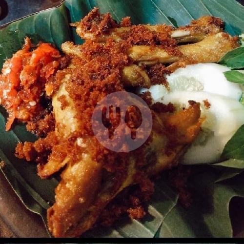 Ayam Goreng Dada menu Ayam Bakar Artomoro, Ngesrep Timur
