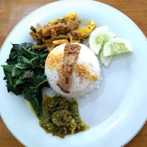 Nasi Padang Baciro: Kenangan Manis dalam Setiap Suapan di Yogyakarta Nasi Padang Baciro: Kenangan Manis dalam Setiap Suapan di Yogyakarta