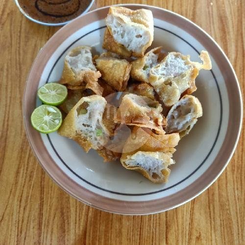 Siomay Komplit + Pare menu Batagor dan Siomay Mang Edi, Laweyan