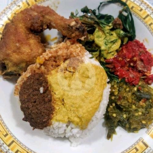 Nasi Ayam Gulai menu RM Goyang Lidah Masakan Padang, LA Sucipto
