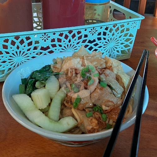 Mie Ayam Goreng menu Depot Bakso dan Mie Ayam Bejo, Kenjeran