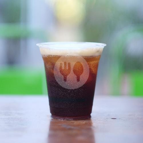 Es Kopi Susu Kawan menu Kawan Seduh Coffee, Gubeng
