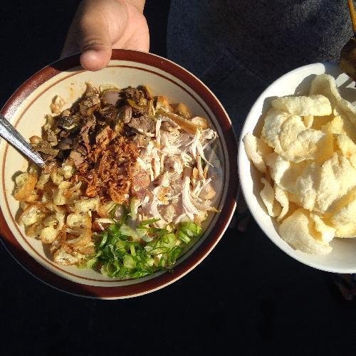 Bubur Ayam Chu Dox: Sarapan Lezat dan Terjangkau di Tasikmalaya