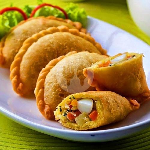 Lontong Kentang Wortel menu Kue Basah Bang Thoyib, Harapan Jaya