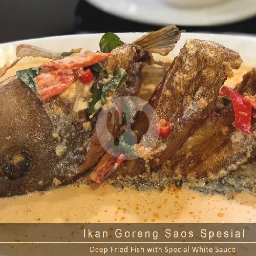 Jamur Inoki Goreng Telur Asin menu Crapoe Seafood Restoran, Gunung Sahari