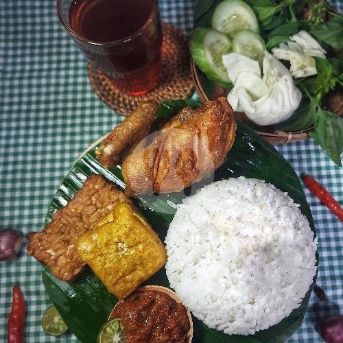 Ayam Penyet menu Pecel Lele Pak Mat RSHS, Eickman
