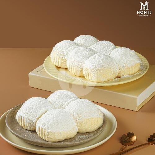 Thailand Milk Bun Vanilla menu Momis Bakery Foursunday Depan Sari Sari, Bandung Wetan