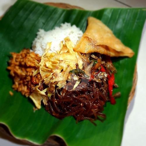 Nasi + 4 Macam Lauk menu Nasi Langgi Pak Man, Mlati
