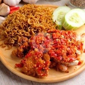 Mie Goreng Telor Ayam Geprek menu Burjo Bintang 4