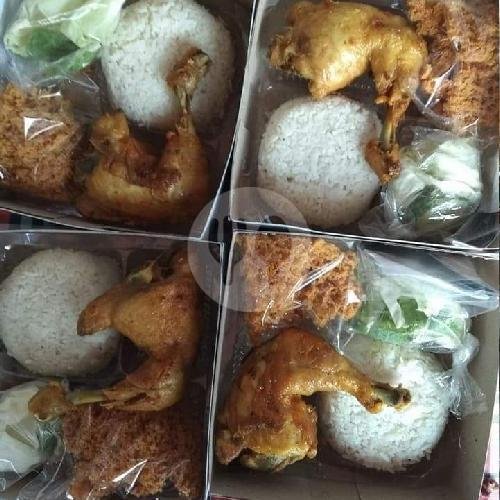 Nasi Jamur krispy, Telur Dadar, Es Teh menu Kedai Umiku, Delanggu