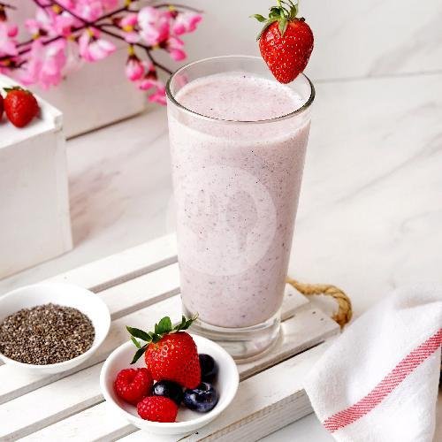 Mixed Berry Smoothie menu Chief Coffee, Kemang