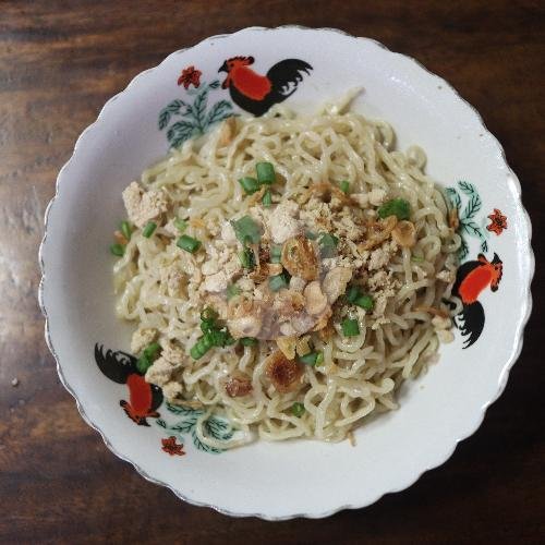 Mie Pinangsia Malang: Surga Kuliner Mie yang Wajib Dicoba!