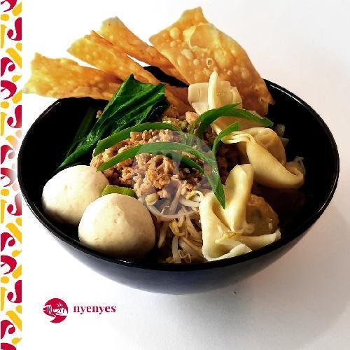 Mie Ayam dan Pempek Palembang Nyenyes 2: Surga Kuliner di Yogyakarta yang Wajib Dicoba