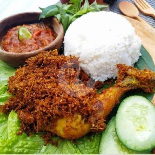 Nasi Ayam Penyet menu Dua Saudara, Margorejo