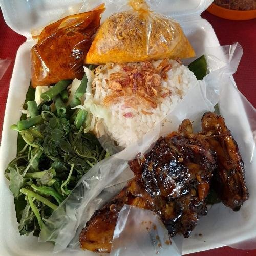 Nasi Ayam Bakar Urap Sayur menu Warung Pecel Emak, Kebon Kacang