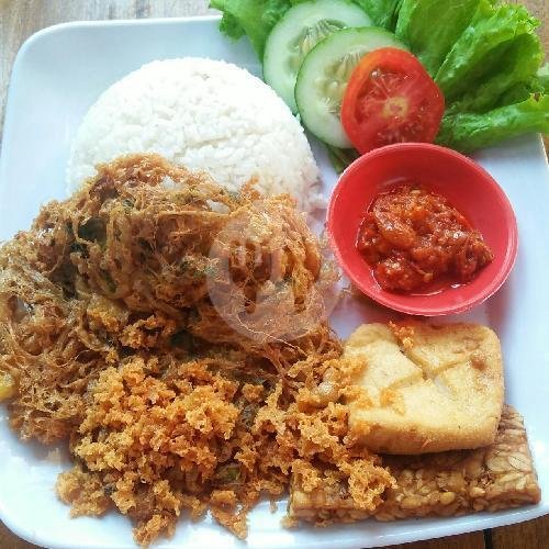Tahu Tempe Kremes + Nasi menu Warung Bakmoy 63, Umbulharjo