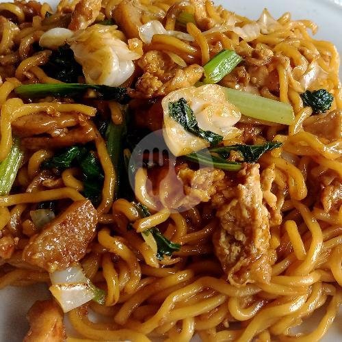 Mie Goreng Ayam menu Rumah Makan Seafood 99, Condet Raya
