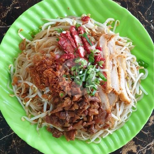 Yam Bihun menu Bubur Singkawang Akhun, Krendang