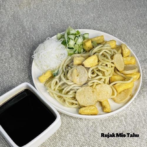 Lenggang Special menu Pempek Rama Putra, Mekarwangi
