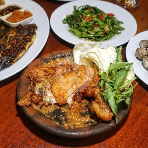 Ayam Goreng menu CAK TOMO, Seafood Lalapan Ikan Bakar, Sulfat