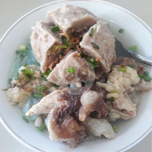 Bakso telur asin menu Bakso H Giman Lumpur, Gresik Kota