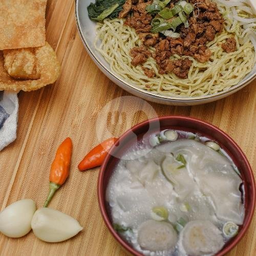 Pangsit Goreng isi 2pcs menu Bakmie Bangka BPPT, Kebon Jeruk
