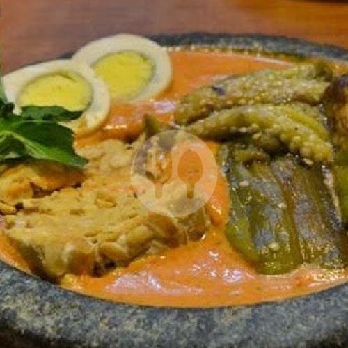 Nasi Ayam Pok-Pok Saus Asam Manis menu Sambat Luwe