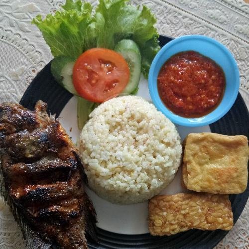 Ikan Cobek menu Ayam Bakar Madu Bani, Paseh