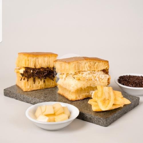 1/2 Pisang Keju 1/2 Pisang Coklat menu Martabak Bandung Jaya 75, Pluit