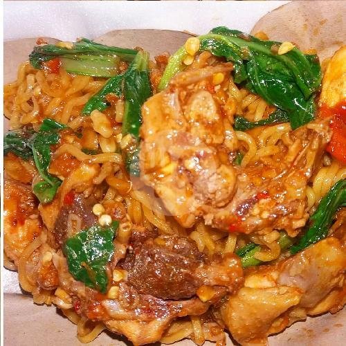 Mie Tulang + Ceker SpesiaL (Tulang Nya Ada Daging Ayam Nya) menu Mie Tulang & Mie Ceker , Sukagalih Depan