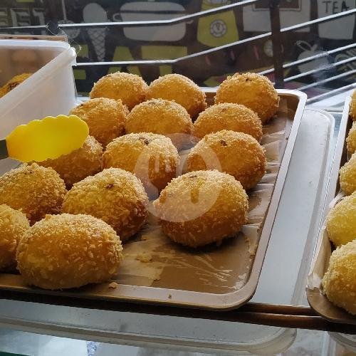 Isi Green Tea menu Freshto Donat Kentang, Solo Grand Mall