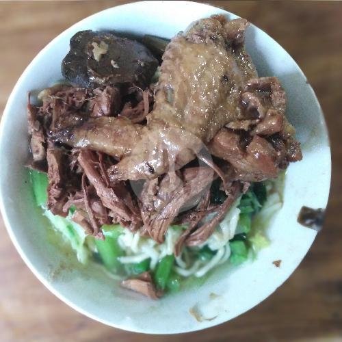 Es Teh menu Warung Mie Ayam Cak Roni, Rest Area Caruban